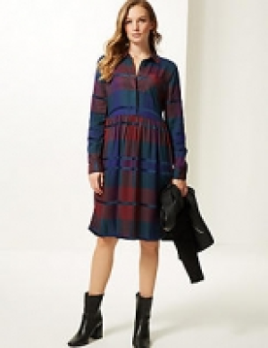 Checked Long Sleeve Drop Waist Dress 24.00 €