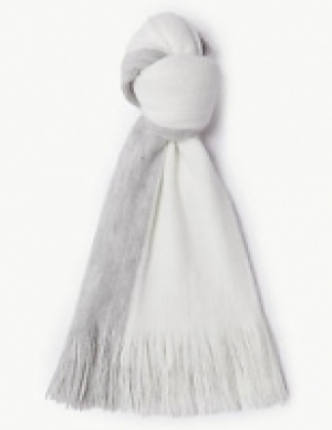 Striped Scarf 17.00 €