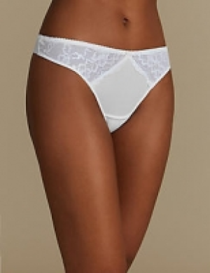 Floral Lace Thong 5.50 €