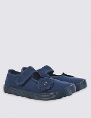 Kids Riptape Plimsolls (7 Small - 4 Large) 6.75 €