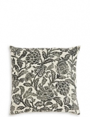Watercolour Floral Linen Cushion 13.50 €
