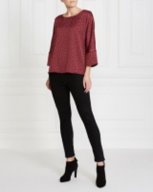 Gallery Round Hem Top