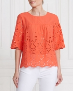 Gallery Embroidered Top 25.00 €