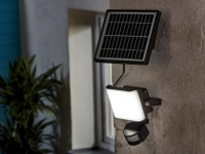LED Solar Spotlight 29.99 €