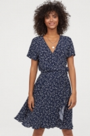  Wrap dress 16.00 €