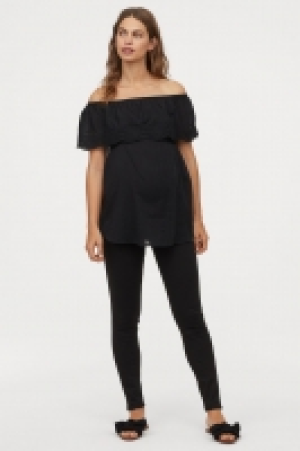  MAMA Off-the-shoulder top 17.00 €