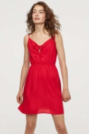  Tie-front dress 10.00 €