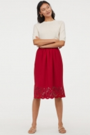  Skirt with lace 22.00 €