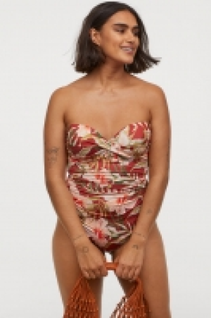  Shaping swimsuit 17.00 €