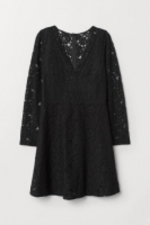  Lace V-neck dress 32.00 €