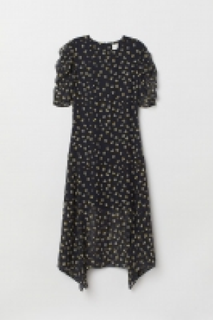  Patterned dress 18.00 €