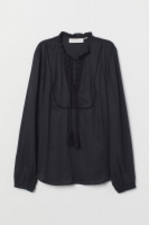  V-neck blouse 21.00 €
