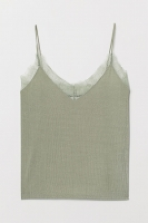  Top with lace 10.00 €