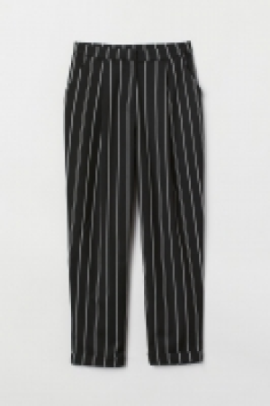  Tailored trousers 16.00 €