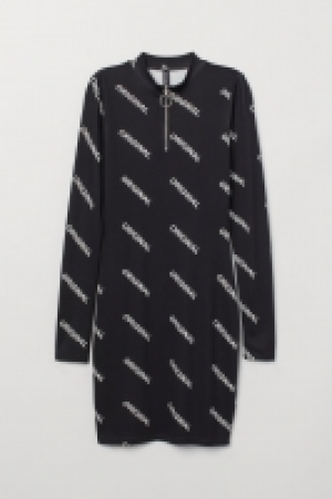  Patterned dress 17.00 €