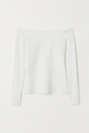  Off-the-shoulder top 7.00 €