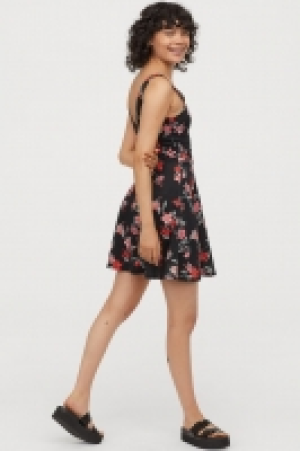  Sleeveless jersey dress 8.00 €