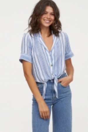  Linen-blend blouse 10.00 €