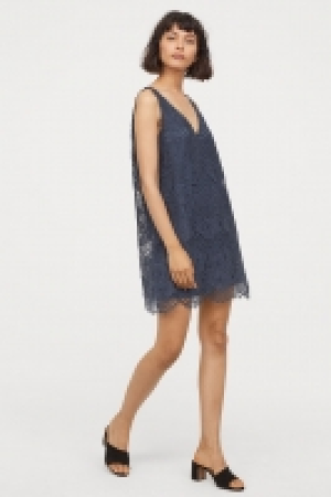  Lace dress 22.00 €