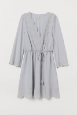  Dress with embroidery 31.00 €