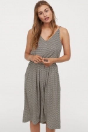  Pleated skirt 18.00 €
