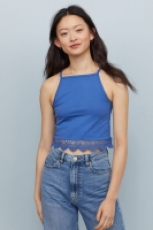  Top with lace trim 8.00 €