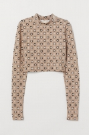  Short top 10.00 €