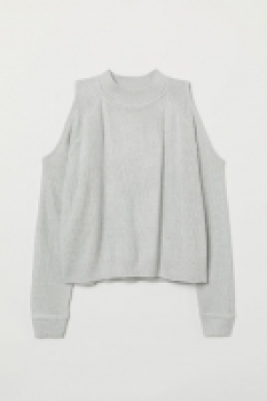  Cold shoulder jumper 17.00 €