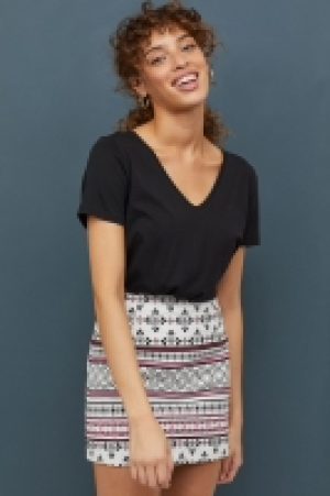  Jacquard-weave skirt 16.00 €