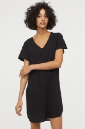  V-neck dress 9.00 €