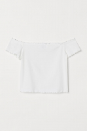  Cropped off-the-shoulder top 3.00 €