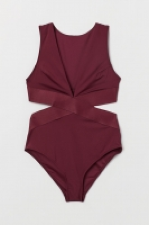  Cut-out swimsuit 17.00 €