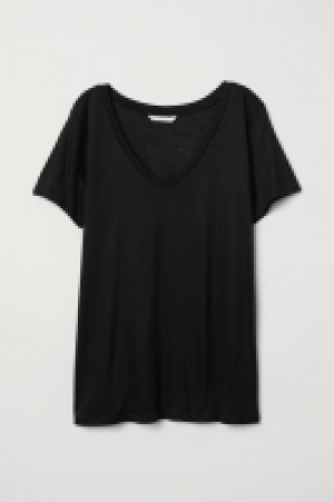  V-neck T-shirt 7.00 €