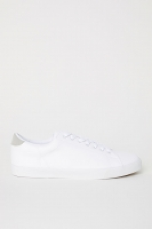  Trainers 16.00 €