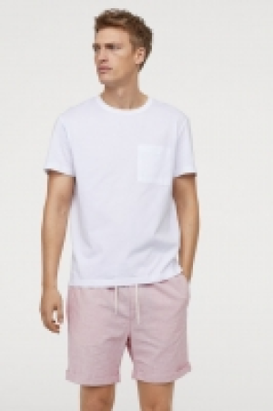  Knee-length cotton shorts 14.00 €