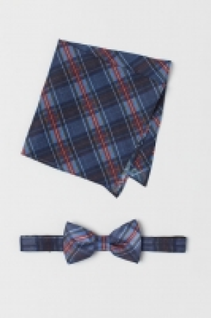  Bow tie and handkerchief 13.00 €