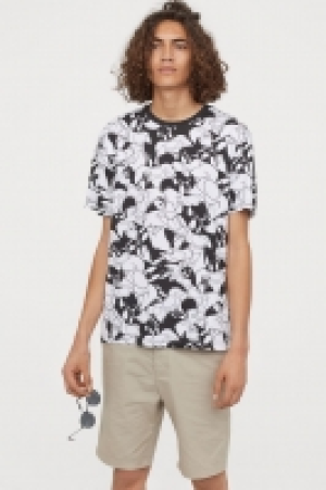  T-shirt with a motif 9.00 €