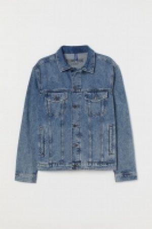  Printed denim jacket 37.00 €