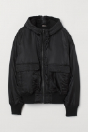  Padded hooded bomber jacket 48.00 €