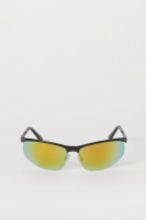  Sunglasses 13.00 €
