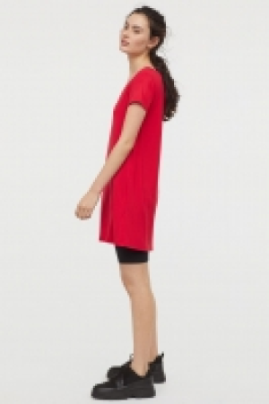  V-neck jersey dress 8.00 €