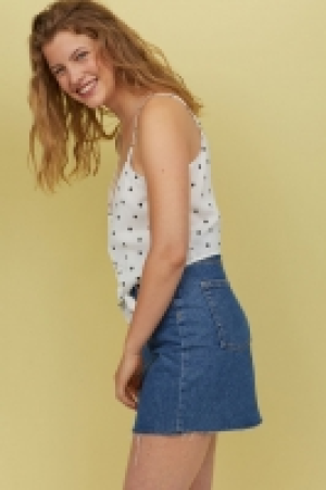  Tie-hem strappy top 6.00 €