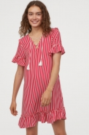  Dress with lacing 15.00 €