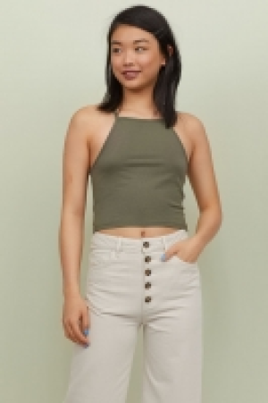 Short strappy top 3.00 €