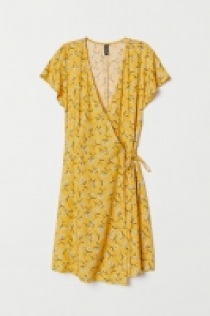  Patterned wrap dress 3.00 €