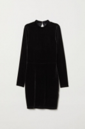  Fitted dress 10.00 €