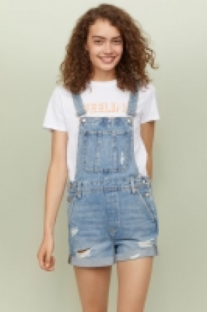  Denim dungaree shorts 28.00 €