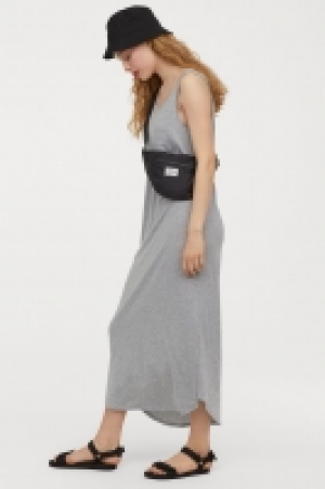  Jersey maxi dress 17.00 €