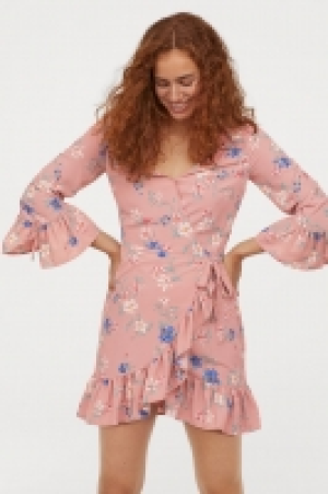 Patterned wrap dress 20.00 €