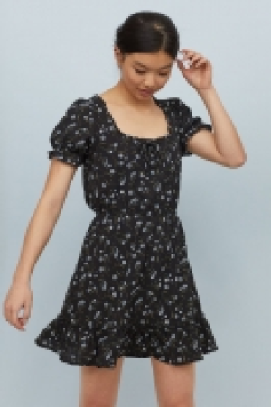  Short dress 16.00 €
